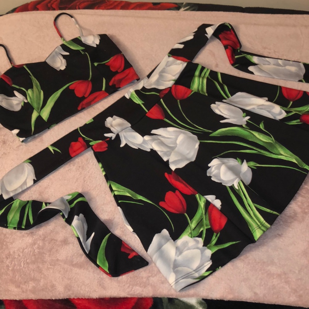 Fashion Nova two piece outfit (crop top and skirt)